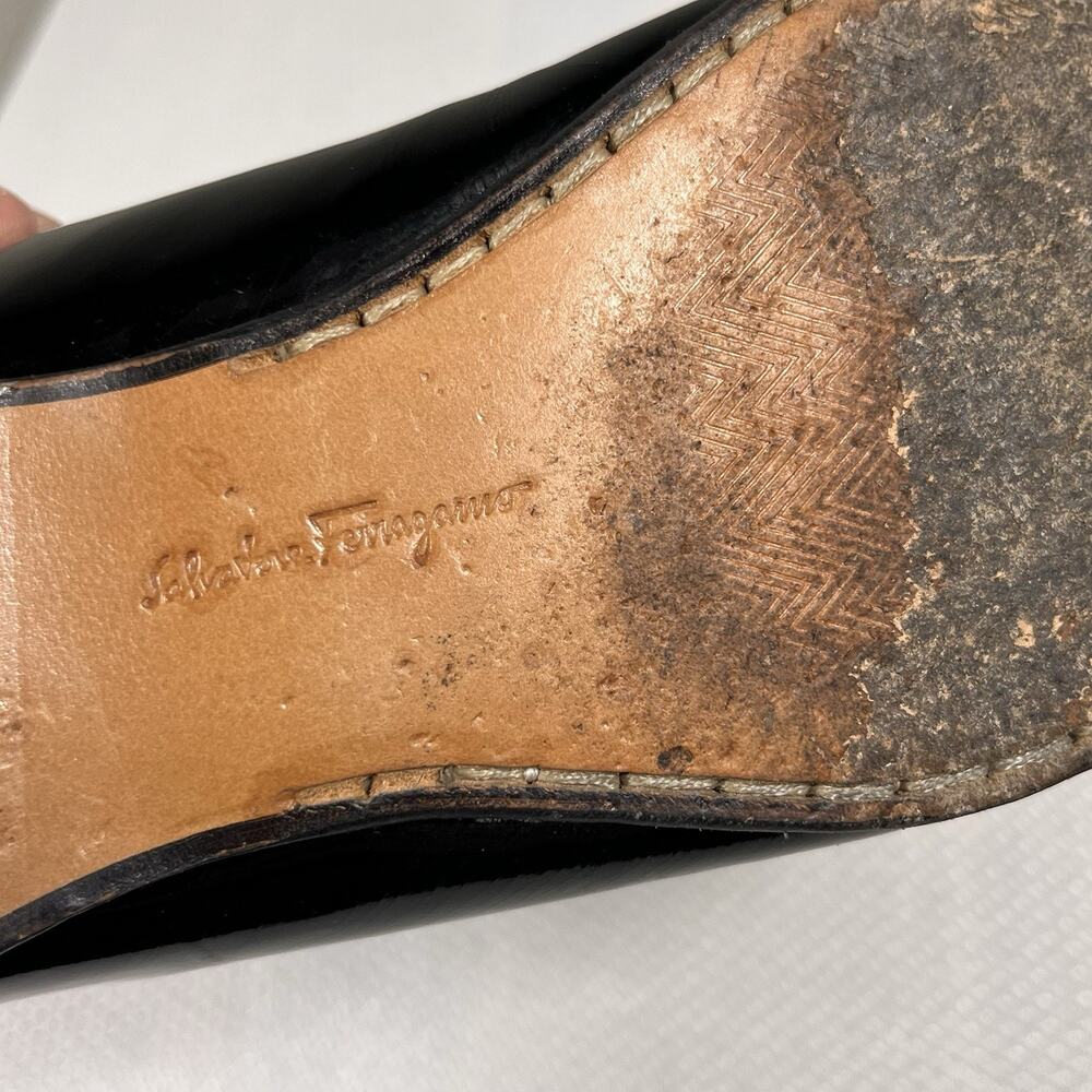 Salvatore Ferragamo Loafers Gancini Square Toe Low Heel Enamel 7.5 SN 4297 - Picture 8 of 10